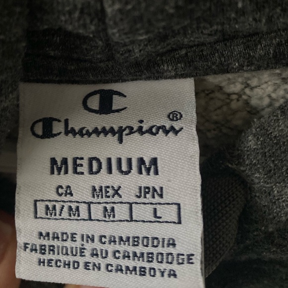 Champion hoodie in a size medium - Picture 2 of 3